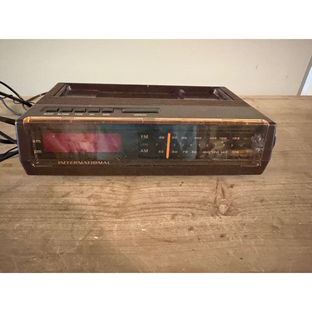 International Model 398 Vintage AM FM Clock Radio with Telephone‎ Brown Retro